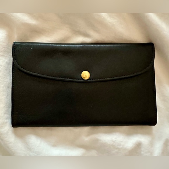 Coach Handbags - Vintage Coach Black Leather Walket